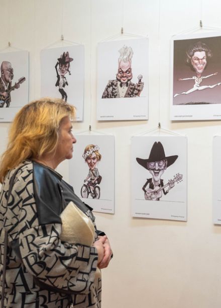 Выставка «Языком иронии и сарказма»