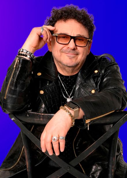 Игорь Саруханов