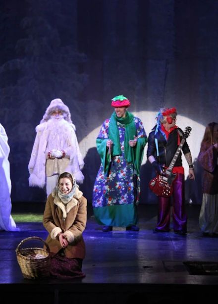 Дед Мороз и 12 Месяцев