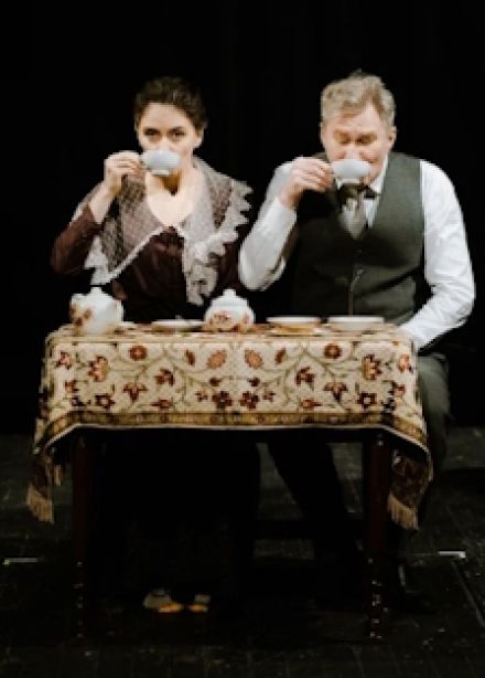 Крутится, вертится, шар