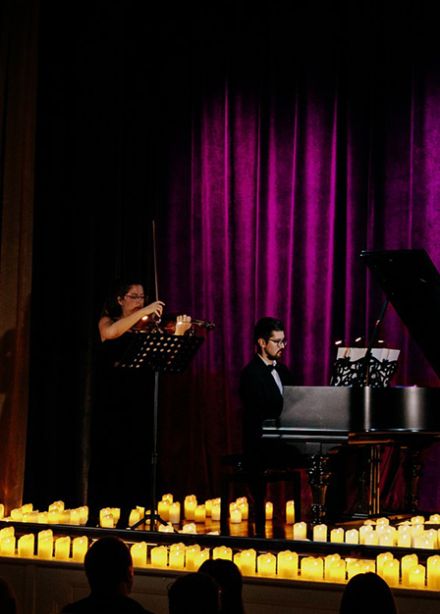 Эйнауди & Циммер в сиянии свечей