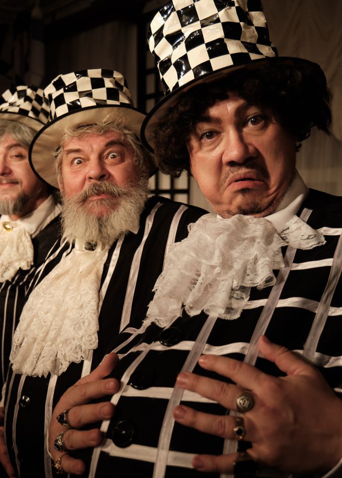 Три толстяка