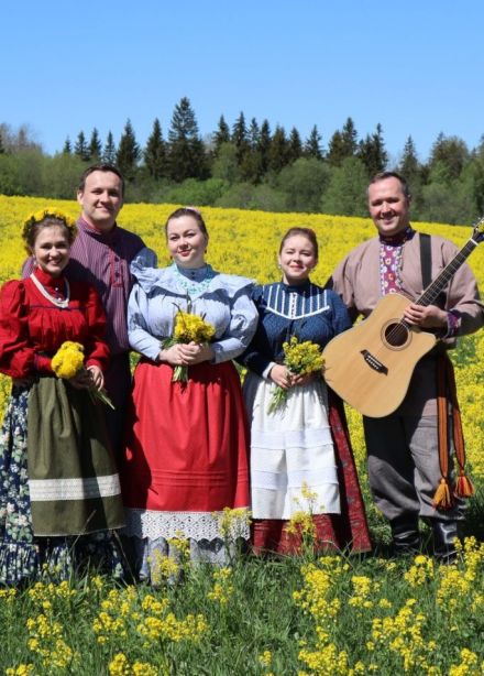 Ансамбль «Пташица». Запели песни, заиграли..., Дмитров