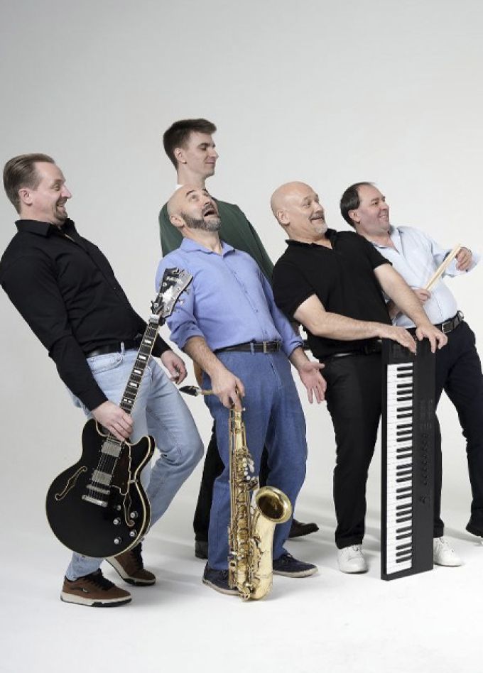 Ансамбль «Лётный Сезон»