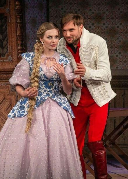 Спектакль «Не в свои сани не садись», Лобня